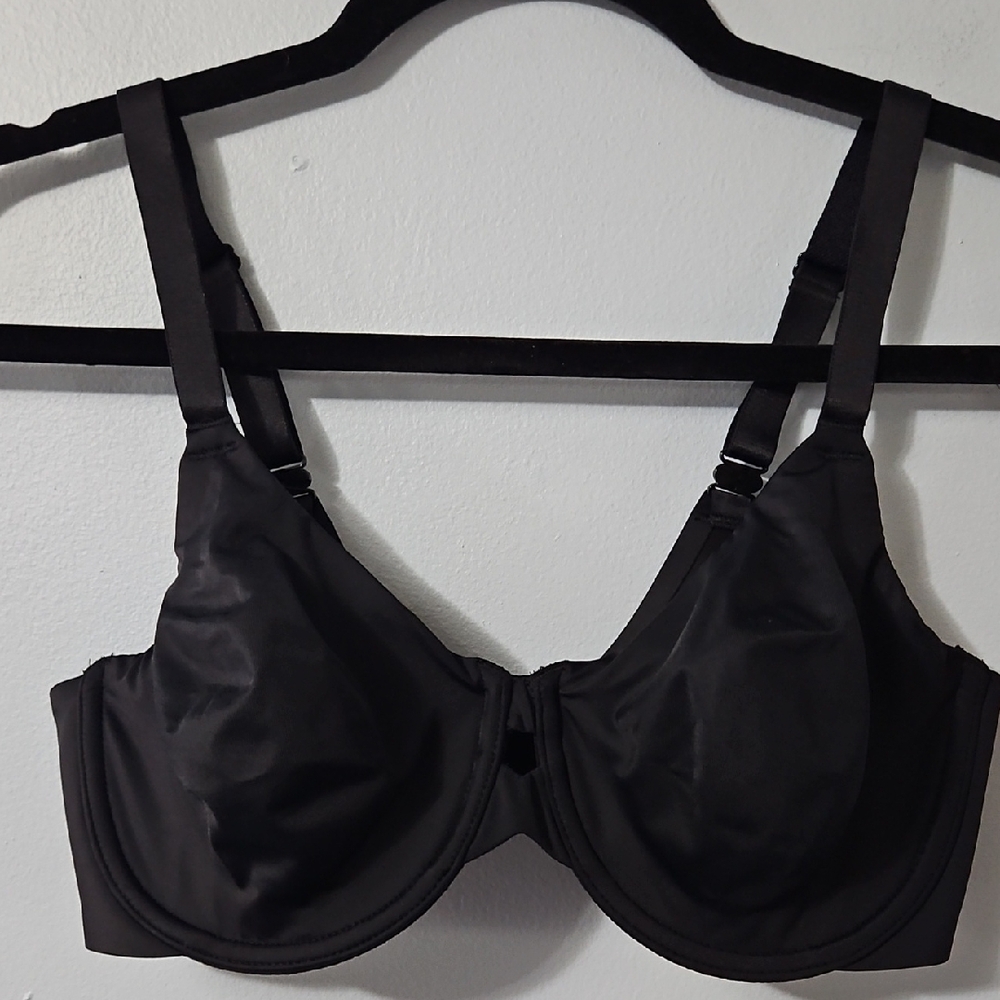 Wacoal Elegant Black Underwire Lined Bra Size 32DD